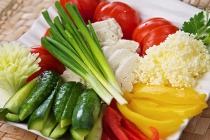 Овощной салат молдавский "Дойна" с брынзой